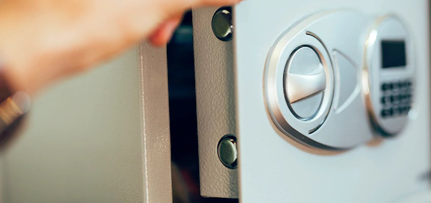 Fingerprint Safe Openers in North Auburn, CA